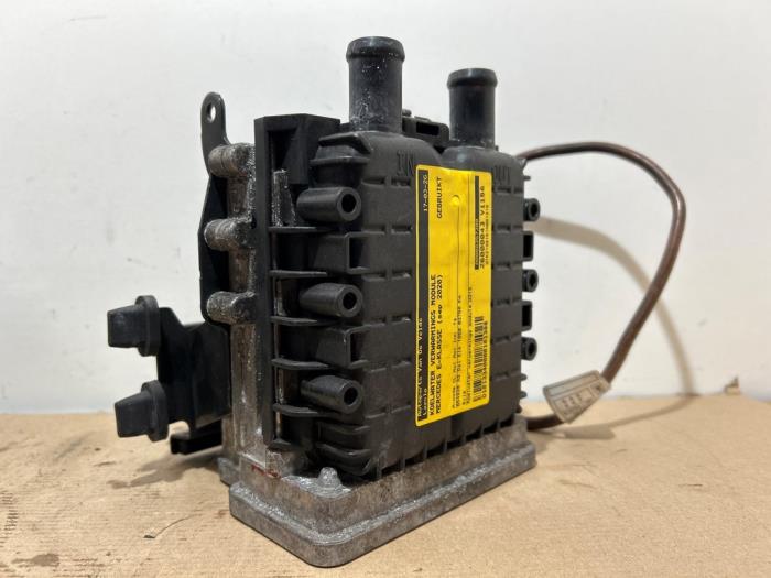Liquide de refroidissement module chauffage Mercedes E E-300de 2.0 Turbo  16V - A0008357300 654920
