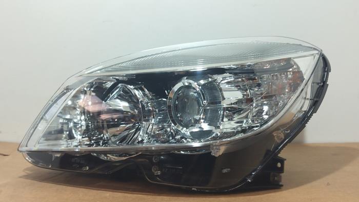 Gebrauchte Scheinwerfer links Mercedes C (W204) 2.2 C-200 CDI 16V Preis € 261,36 Mit Mehrwertsteuer angeboten von Autoparts Van De Velde