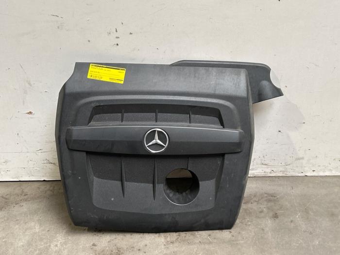 Usados Cobertor motor Mercedes A (W176) 1.5 A-160 CDI, A-160d 16V Precio € 90,75 IVA incluido ofrecido por Autoparts Van De Velde