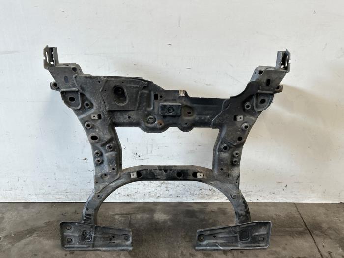 Subframe from a Mercedes-Benz A (W176) 1.5 A-160 CDI, A-160d 16V 2014