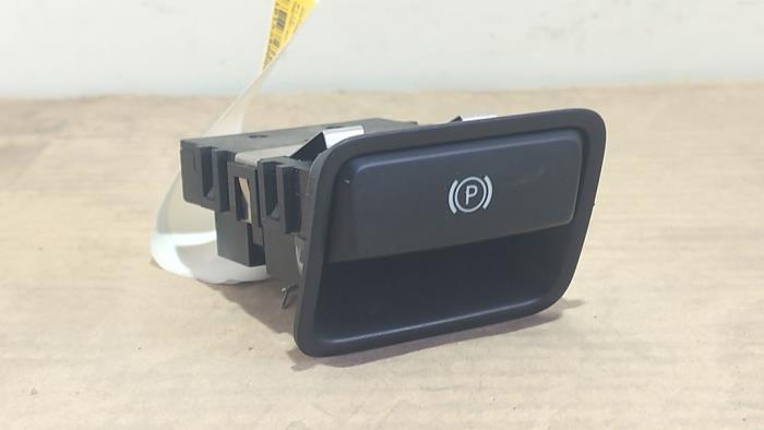 Used Parking brake switch Mercedes A (W176) 1.5 A-160 CDI, A-160d 16V Price € 12,10 Inclusive VAT offered by Autoparts Van De Velde