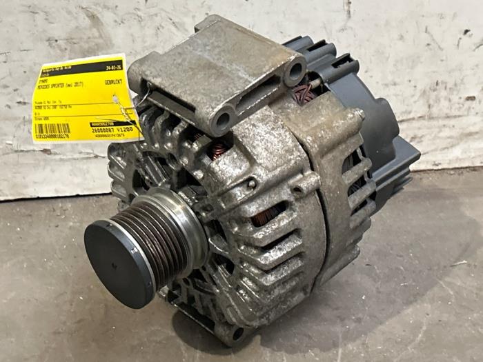 Gebrauchte Dynamo Mercedes Sprinter 3,5t (906.63) 319 CDI,BlueTEC V6 24V 4x4 Preis € 242,00 Mit Mehrwertsteuer angeboten von Autoparts Van De Velde