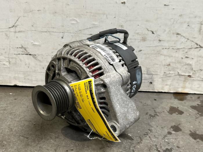 Gebrauchte Dynamo Mercedes SLK (R170) 2.0 200 16V Preis € 90,75 Mit Mehrwertsteuer angeboten von Autoparts Van De Velde