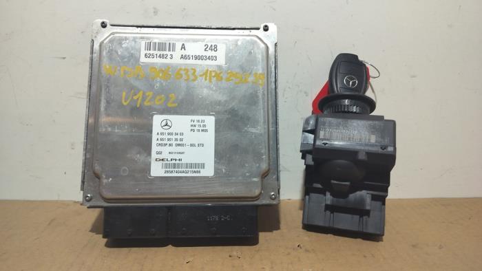 Used Ignition lock + computer Mercedes Sprinter 3,5t (906.63) 313 CDI 16V Price € 363,00 Inclusive VAT offered by Autoparts Van De Velde