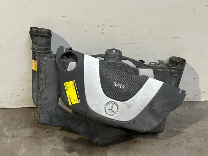 Gebrauchte Abdeckblech Motor Mercedes CLK (C209) 3.0 280 V6 18V Preis € 175,45 Mit Mehrwertsteuer angeboten von Autoparts Van De Velde