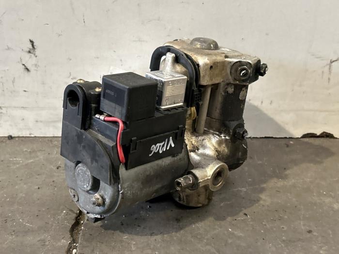 Gebrauchte ABS Pumpe Mercedes C (W202) 1.8 C-180 16V Preis € 72,60 Mit Mehrwertsteuer angeboten von Autoparts Van De Velde