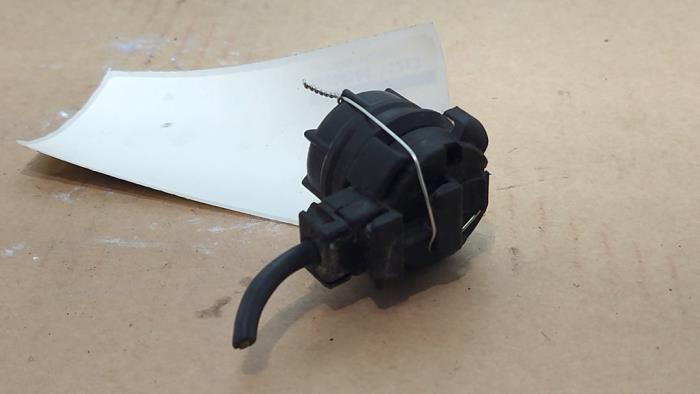 Used Ignition computer Mercedes S (W126) 300 SE,SEL Price € 605,00 Inclusive VAT offered by Autoparts Van De Velde
