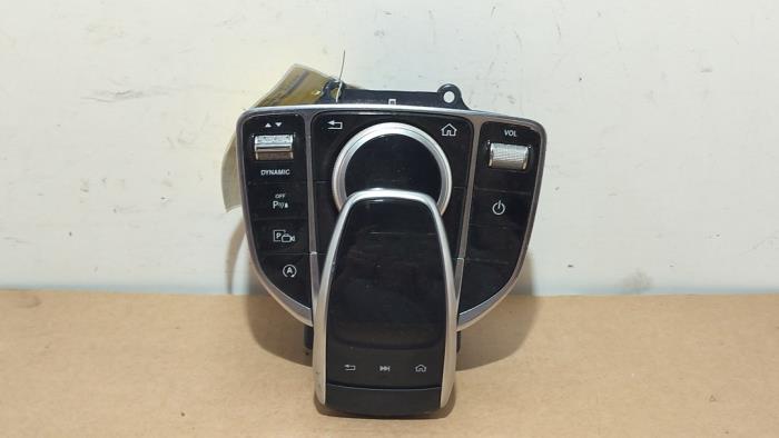 Usagé Commande ordinateur de bord Mercedes C (W205) C-200d 2.2 16V Prix € 60,50 Prix TTC proposé par Autoparts Van De Velde