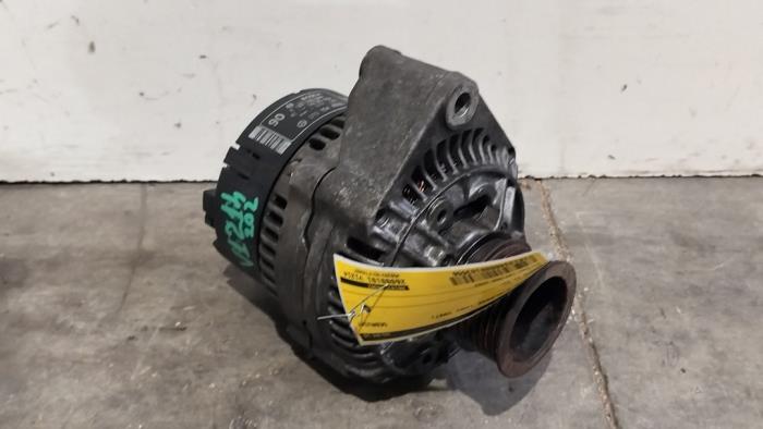 Begagnade Dynamo Mercedes C (W202) 2.2 C-220 16V Pris € 72,60 Inklusive moms erbjuds av Autoparts Van De Velde