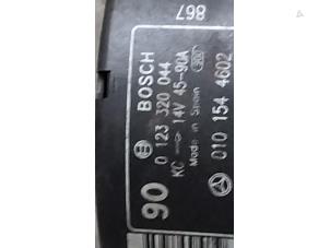 Dynamo van een Mercedes-Benz C (W202) 2.2 C-220 16V 1997