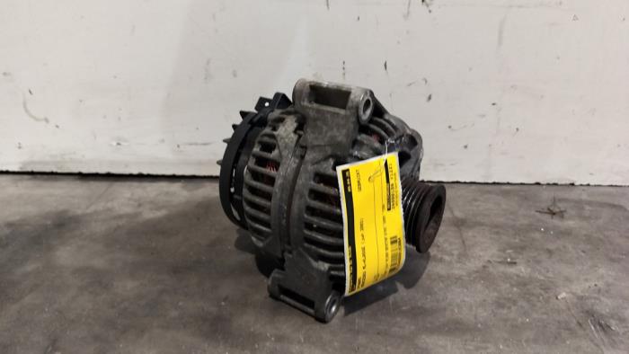 Begagnade Dynamo Mercedes ML I (163) 350 3.7 V6 18V Pris € 108,90 Inklusive moms erbjuds av Autoparts Van De Velde