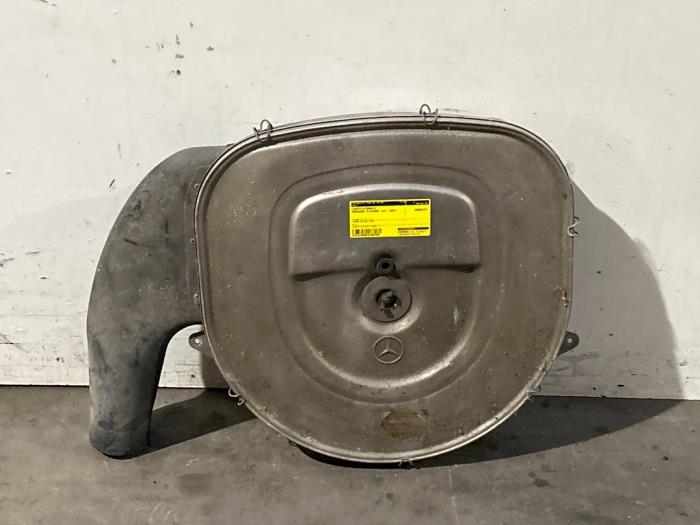 Begagnade Luftfilterhus Mercedes S (W126) 420 SE,SEL Pris € 175,45 Inklusive moms erbjuds av Autoparts Van De Velde