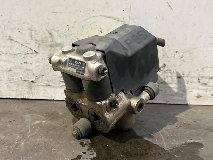 Begagnade ABS-pump Mercedes S (W126) 260 SE Pris € 181,50 Inklusive moms erbjuds av Autoparts Van De Velde