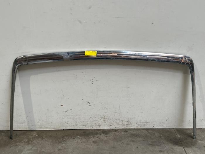 Używane Listwa ozdobna Mercedes S (W126) 260 SE Cena € 363,00 Z VAT oferowane przez Autoparts Van De Velde