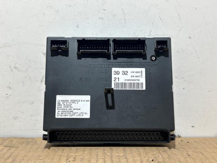 Używane AAM modul Mercedes ML I (163) 320 3.2 V6 18V Autom. Cena € 242,00 Z VAT oferowane przez Autoparts Van De Velde