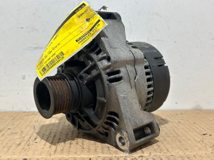 Gebrauchte Dynamo Mercedes CLK (C208) 2.0 200 16V Preis € 60,50 Mit Mehrwertsteuer angeboten von Autoparts Van De Velde