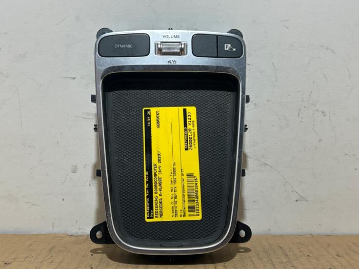 Used On-board computer controller Mercedes A Limousine (177.1) 1.3 A-250 e Turbo 16V Price € 102,85 Inclusive VAT offered by Autoparts Van De Velde
