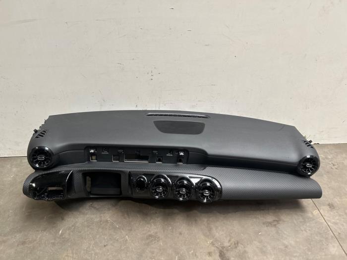 Używane Panel Mercedes A Limousine (177.1) 1.3 A-250 e Turbo 16V Cena € 514,25 Z VAT oferowane przez Autoparts Van De Velde