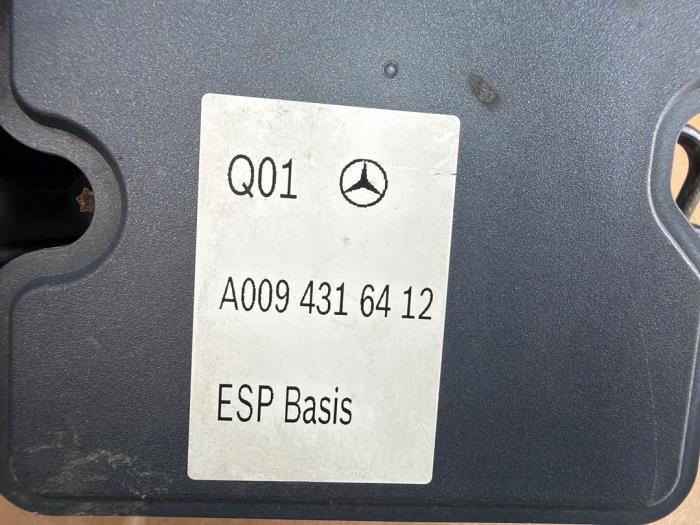 ABS Computer from a Mercedes-Benz A (W176) 1.5 A-180 CDI, A-180d 16V 2014
