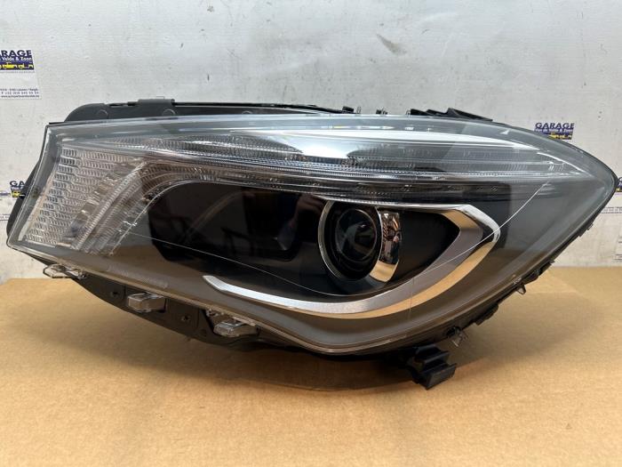 Nowe Reflektor lewy Mercedes CLA (117.3) 1.8 CLA-200 CDI 16V Cena € 659,45 Z VAT oferowane przez Autoparts Van De Velde