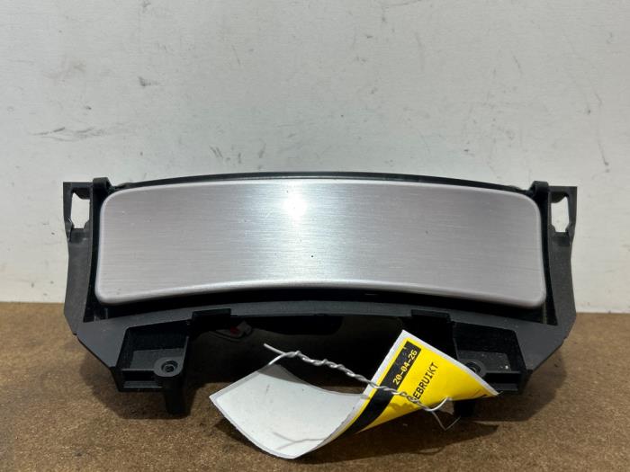 Begagnade Askkopp, fram Mercedes SLK (R172) 2.1 250 d 16V Pris € 60,50 Inklusive moms erbjuds av Autoparts Van De Velde