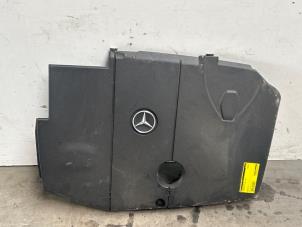 Abdeckblech Motor van een Mercedes-Benz SLK (R172) 2.1 250 d 16V 2013