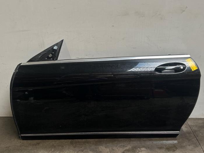 Begagnade Dörr, 2-dörrars, vänster Mercedes CL (216) 5.5 CL-550 V8 32V Pris € 786,50 Inklusive moms erbjuds av Autoparts Van De Velde