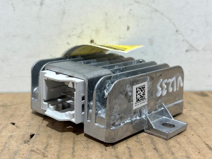 Usagé Ordinateur divers Mercedes A Limousine (177.1) 1.3 A-250 e Turbo 16V Prix € 90,75 Prix TTC proposé par Autoparts Van De Velde