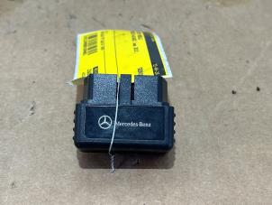 Modul Bluetooth z Mercedes-Benz B (W246/W242) 1.8 B-180 CDI BlueEFFICIENCY 16V 2012