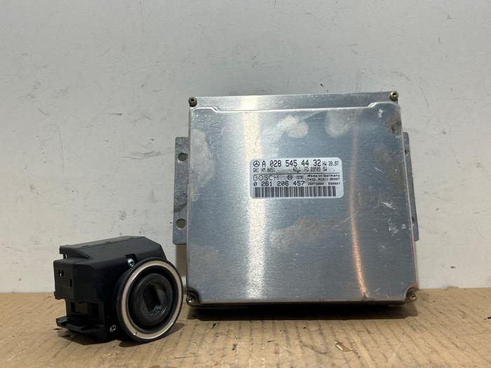 Used Ignition lock + computer Mercedes CLK (R208) 2.3 230K Evo 16V Price € 272,25 Inclusive VAT offered by Autoparts Van De Velde