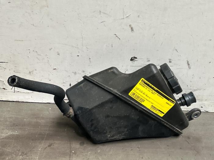 Gebrauchte Lenkkraftverstärker Ölbehälter Mercedes CL (216) 5.5 CL-550 V8 32V Preis € 151,25 Mit Mehrwertsteuer angeboten von Autoparts Van De Velde
