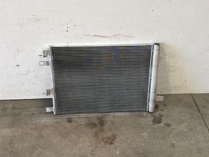Klima Kondensor van een Mercedes-Benz A Limousine (177.1) 1.3 A-250 e Turbo 16V 2023