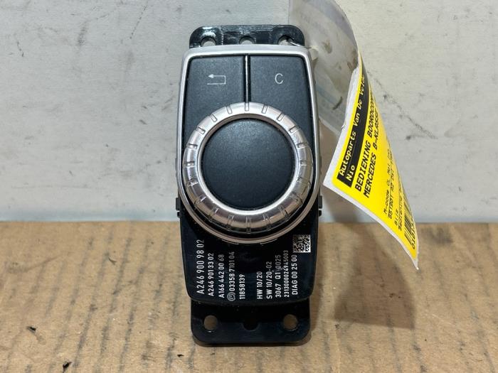 Usagé Commande ordinateur de bord Mercedes B (W246/W242) 1.8 B-200 CDI BlueEFFICIENCY 16V Prix € 30,25 Prix TTC proposé par Autoparts Van De Velde