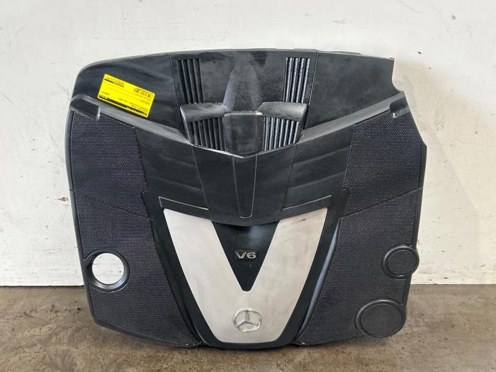 Gebrauchte Abdeckblech Motor Mercedes CLS (C219) 350 CDI 24V Preis € 48,40 Mit Mehrwertsteuer angeboten von Autoparts Van De Velde