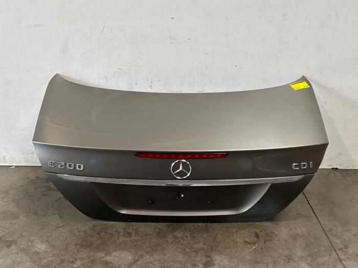 Gebrauchte Heckklappe Mercedes E (W211) 2.2 E-220 CDI 16V Preis € 181,50 Mit Mehrwertsteuer angeboten von Autoparts Van De Velde