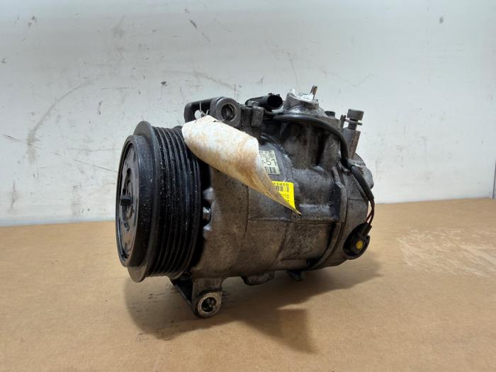 Usagé Pompe clim Mercedes E (W211) 2.2 E-220 CDI 16V Prix € 108,90 Prix TTC proposé par Autoparts Van De Velde