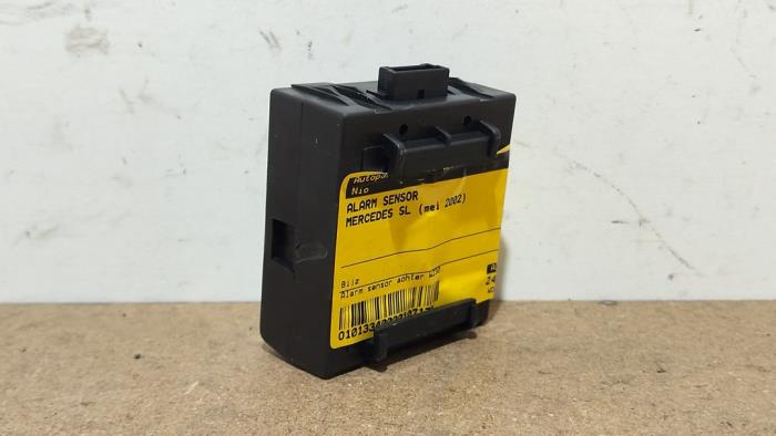 Begagnade Larmsensor Mercedes SL AMG (R230) 5.4 SL-55 AMG V8 24V Pris € 24,20 Inklusive moms erbjuds av Autoparts Van De Velde