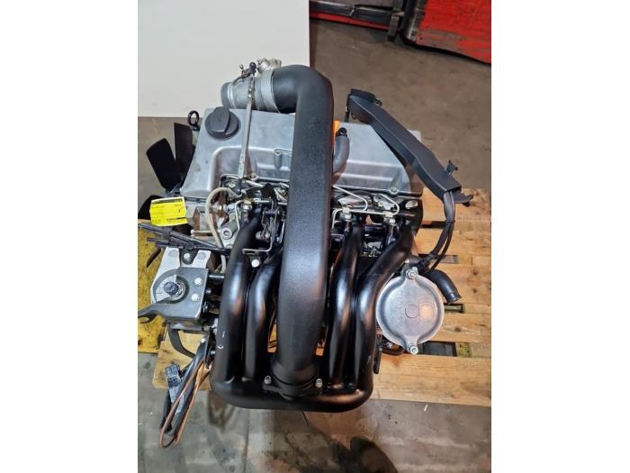Engine from a Mercedes-Benz C (W202) 2.0 C-200D 1993