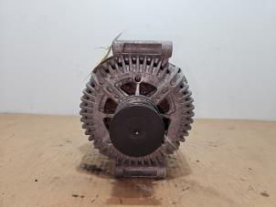 Dynamo van een Mercedes-Benz GLK (204.7/9) 3.0 320 CDI 24V 4-Matic 2009