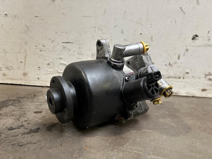 Usagé Pompe de direction Mercedes CL AMG (215) 5.4 CL-55 AMG V8 24V Prix € 544,50 Prix TTC proposé par Autoparts Van De Velde