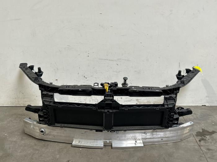 Begagnade Front Mercedes EQB (X243) 250+ 71 kWh Pris € 853,05 Inklusive moms erbjuds av Autoparts Van De Velde
