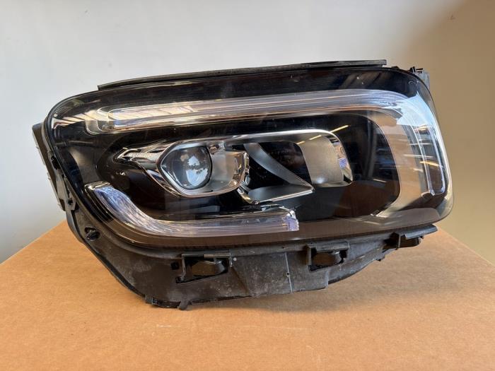 Używane Reflektor prawy Mercedes GLB (247.6) Cena € 949,85 Z VAT oferowane przez Autoparts Van De Velde