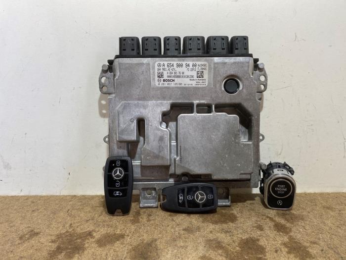 Used Ignition lock + computer Mercedes Sprinter 3,5t (907.6/910.6) 315 CDI 2.0 D RWD Price € 242,00 Inclusive VAT offered by Autoparts Van De Velde