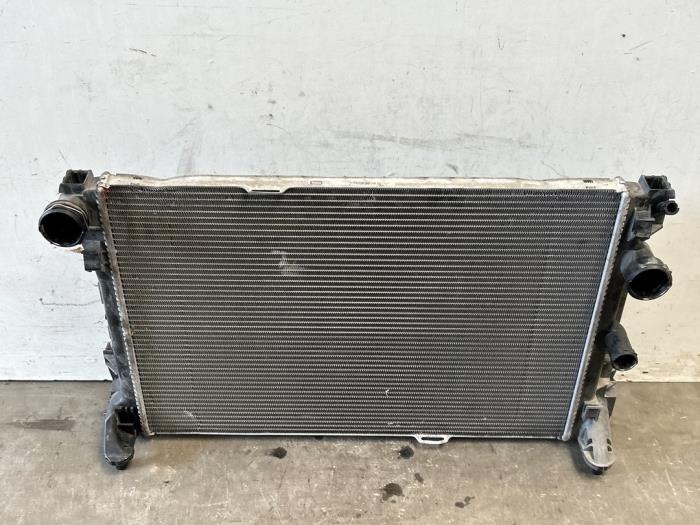 Used Radiator Mercedes E Estate (S212) E-200 CDI 16V BlueEfficiency,BlueTEC Price € 72,60 Inclusive VAT offered by Autoparts Van De Velde