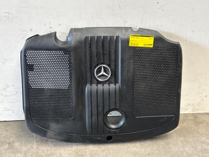 Used Engine cover Mercedes E Estate (S212) E-200 CDI 16V BlueEfficiency,BlueTEC Price € 36,30 Inclusive VAT offered by Autoparts Van De Velde