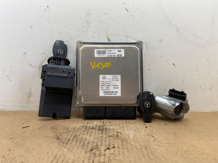 Used Ignition lock + computer Mercedes Vito (639.7) 2.2 116 CDI 16V 4x4 Euro 5 Price € 302,50 Inclusive VAT offered by Autoparts Van De Velde