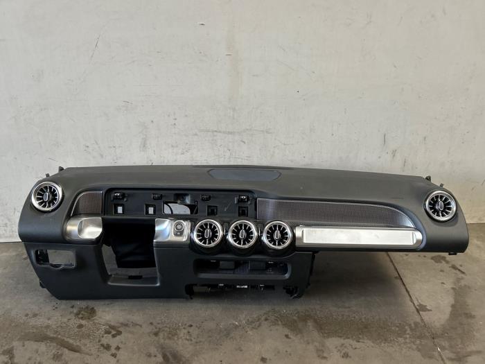 Używane Panel Mercedes GLB (247.6) Cena € 574,75 Z VAT oferowane przez Autoparts Van De Velde