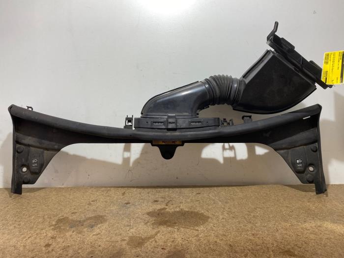 Begagnade Lufttratt Mercedes C (W205) C-300de 2.0 Turbo 16V Pris på förfrågan erbjuds av Autoparts Van De Velde