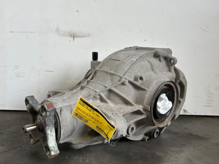 Differential hinten Mercedes C Estate (S206), 2021 C-300 e 2.0 Turbo, Kombi/o, Elektrisch Benzin, 1.999cc, 230kW (313pk), RWD, M254920, 2021-12, 206.254 (Gebraucht)