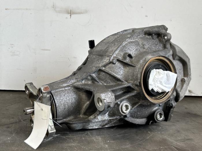 Differential hinten Mercedes C Estate (S206), 2021 C-300 e 2.0 Turbo, Kombi/o, Elektrisch Benzin, 1.999cc, 230kW (313pk), RWD, M254920, 2021-12, 206.254 (Gebraucht)